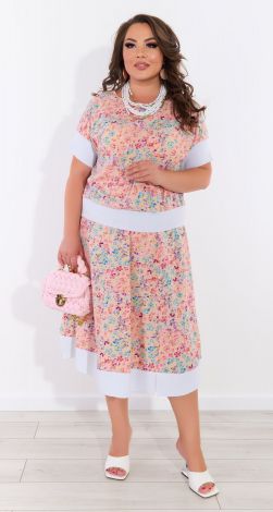 Легкий гарний костюм