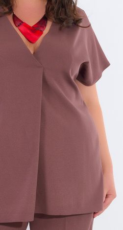 Костюмы женские