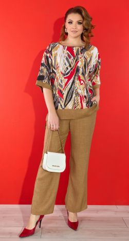 Красивий костюм великого розміру