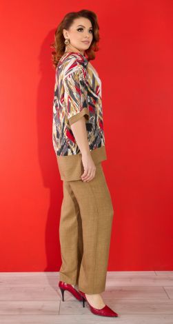 Костюми жіночі