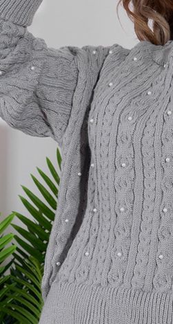Свитер с жемчугом
