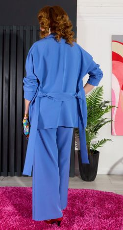 Блакитний костюм трійка