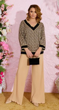 Легкий брючний костюм