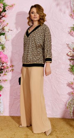 Легкий брючний костюм