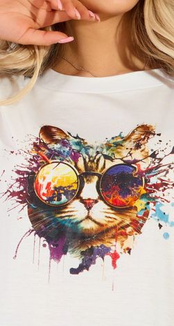 Light fashionable T-shirt