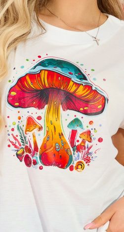 Light fashionable T-shirt