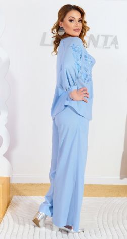 Костюми жіночі