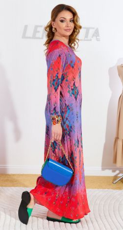 Стильное длинное платье плиссе