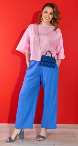 Linen blouse of free cut