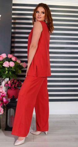 Костюми жіночі