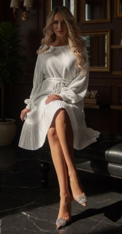 Плаття Plissé Breeze: Магія силуету, що летить.