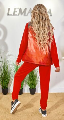 Костюмы женские