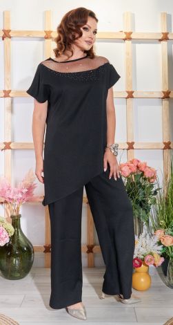 Костюмы женские