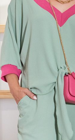 Стильный брючный костюм