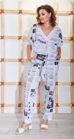 Стильный брючный костюм 