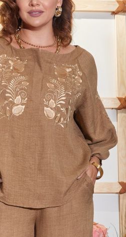 Лляний брючний костюм із вишивкою