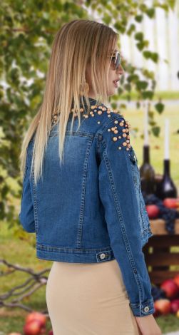 Джинсовая курточка с жемчужинами 