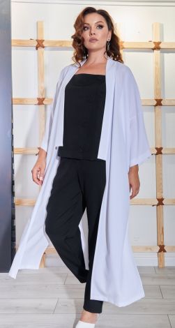 Костюмы женские