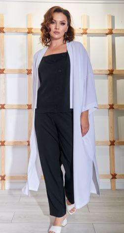 Костюмы женские