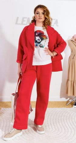 Костюмы женские