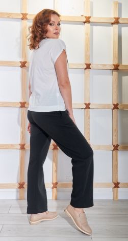 Костюмы женские