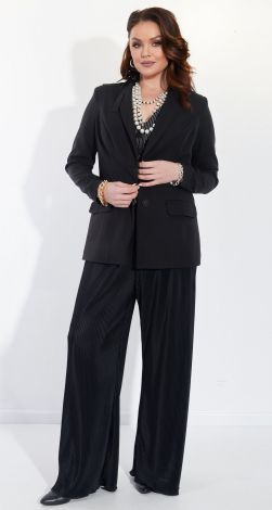 Классический черный костюм