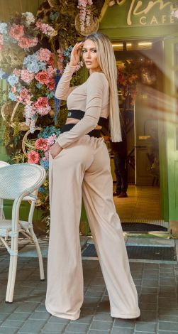 Костюми жіночі