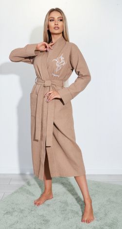 Хлопковый вафельный халат с вышивкой