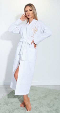 Хлопковый вафельный халат с вышивкой