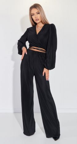 Костюмы женские