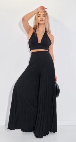 Костюмы женские