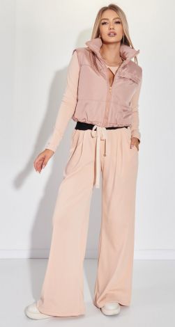 Короткая стёганная жилетка