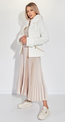 Лёгкая белая шубка