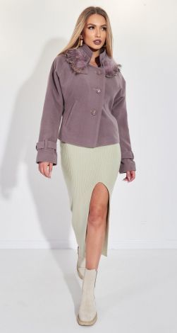 Укороченное пальто с натуральным мехом