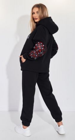 Костюмы женские