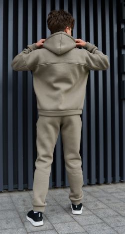 Мужские спортивные костюмы