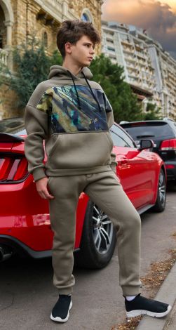 Спортивный костюм