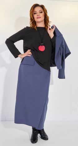 Костюмы женские