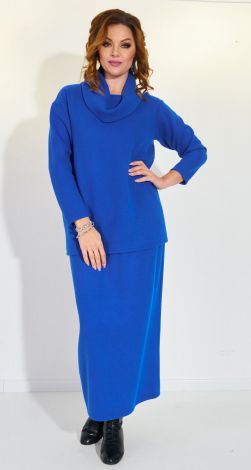 Костюмы женские