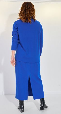 Костюмы женские