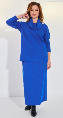 Костюмы женские