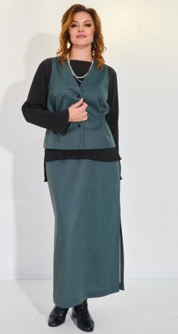 Костюмы женские