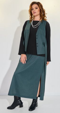 Костюмы женские
