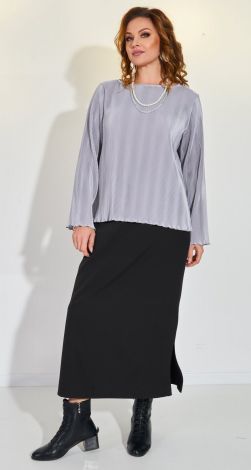 Костюмы женские