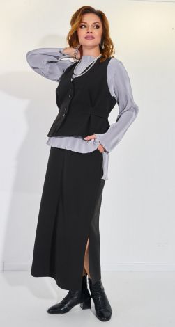 Костюмы женские