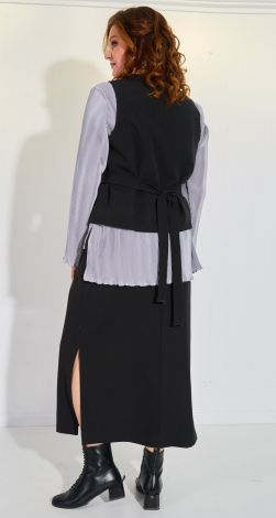 Костюмы женские