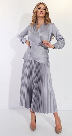 Костюм зі спідницею гофре із шовку