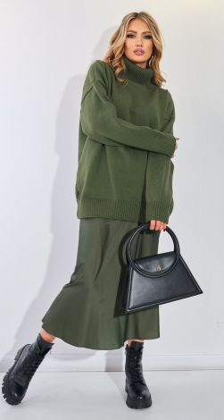 Джемпер свободный с высоким горлом