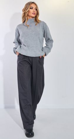 Джемпер свободный с высоким горлом