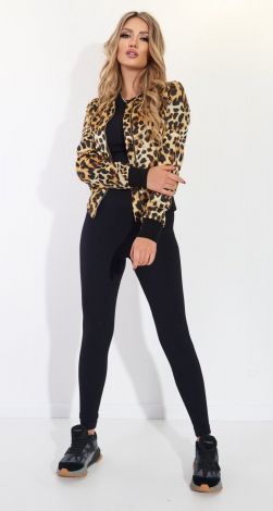 Шовковий бомбер на підкладці